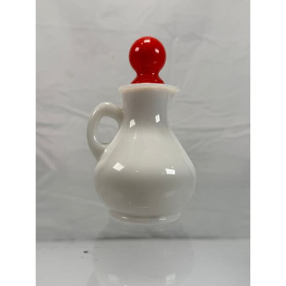 Vintage Avon - Mini Decanter - Strawberries and Cream Milk Glass Container - Picture 2 of 3